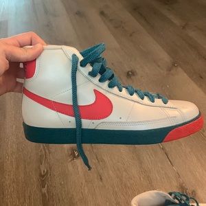 Vintage Neon Nike Blazers, W 9